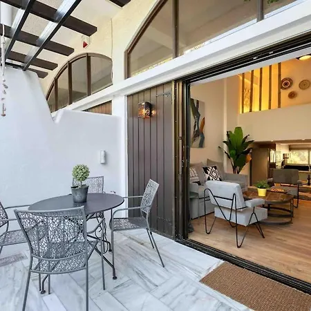 Apartment The Four Seasons Vouliagmeni Escape *